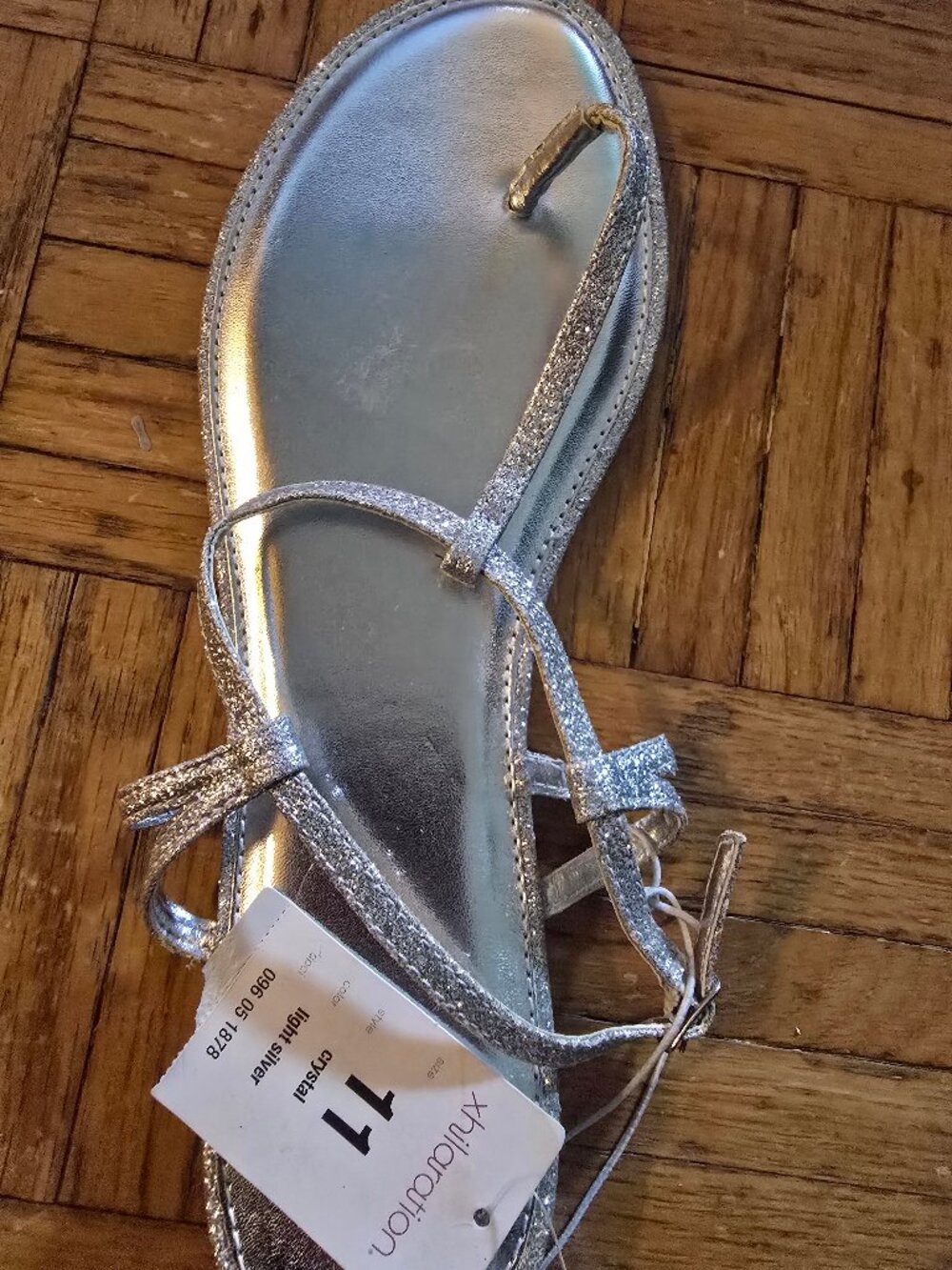 Xhilaration Women's Silver Flat Sandals Size 11 - Picture 6 of 6